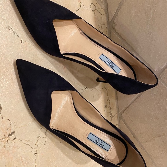 NAVY BLUE PRADA HEELS - Picture 2 of 4